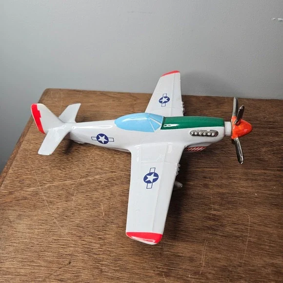 Vtg 1974 Famous First REM Originals P-51D Mustang Airplane Decanter Hand Painted