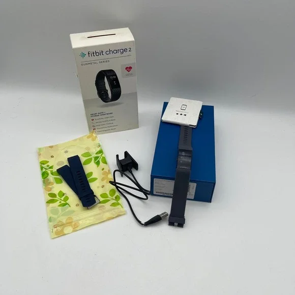 Fitbit Charge 2 Gunmetal Series Fitness Wristband Heart Rate Tracker Bundle