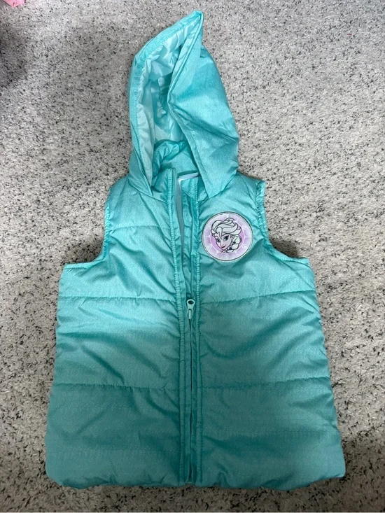 Disney Kids Teal Hooded Puffer Vest with Character Patch frozen Elsa Euc 4t