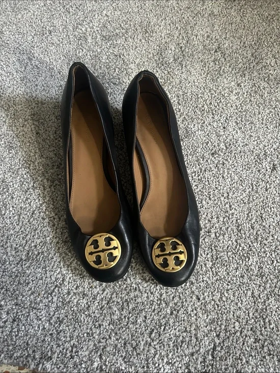 Tory Burch Black Leather Ballet Flats with Gold Logo Medallion