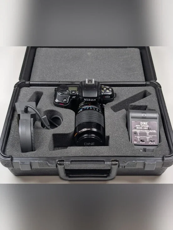 Lester A Dine 105mm f/2.8 Macro Lens Ring Light Flash Set Nikon N6006 Case