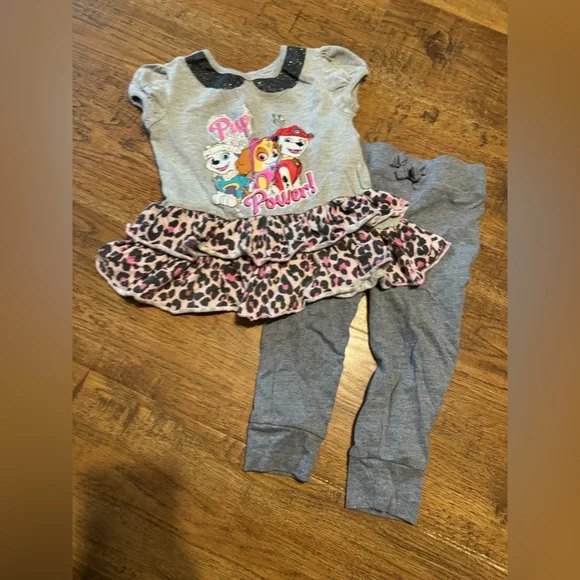 Old navy girls joggers 18-24 months bonus free paw patrol top