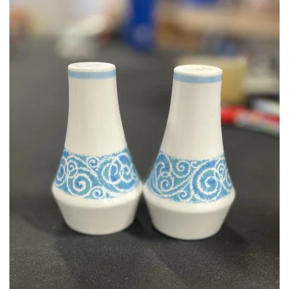 Noritake China Japan #9025 Progression MILBURN‎ Salt Pepper Shakers