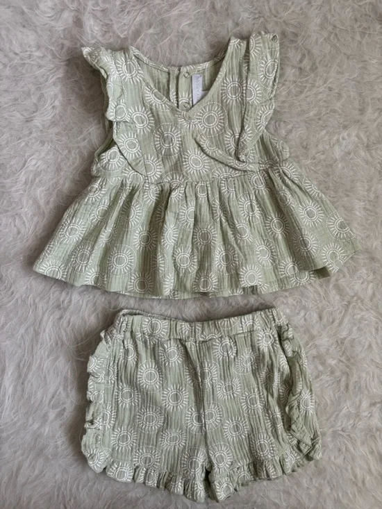 Catherine Malandrino Light Sage Sunburst Matching Ruffle Top & Shorts Set
