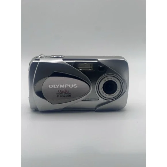 Olympus Camedia D-575 Zoom 3.2MP Digital Camera Silver Untested