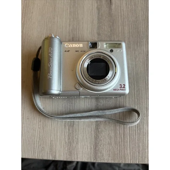 Canon PowerShot A70 3.2MP Compact Digital Camera- Doesn't Work Selling For Parts