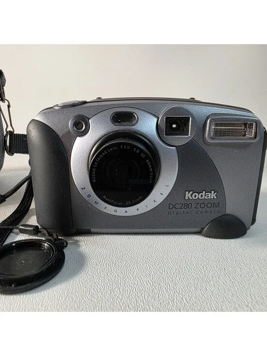 Kodak DC 280 2.0MP Zoom Digital Camera W/ Carry Case & Memory Card