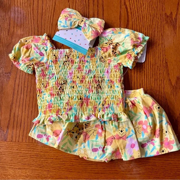 Disney Baby Winnie the Pooh Skirt Set Kids‎ 0-3M Yellow New Floral Smocked 3pc