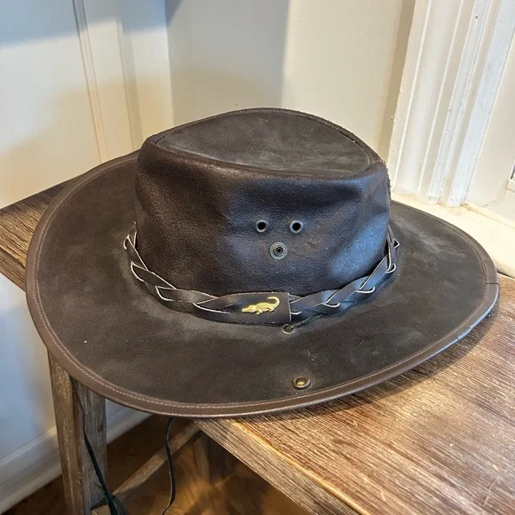 Australian Leather Bush hat bound by hand, silver crocodile croc 🐊