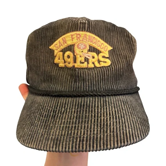 vintage San Francisco‎ 49ers corduroy snapback hat. Amapro. Grey