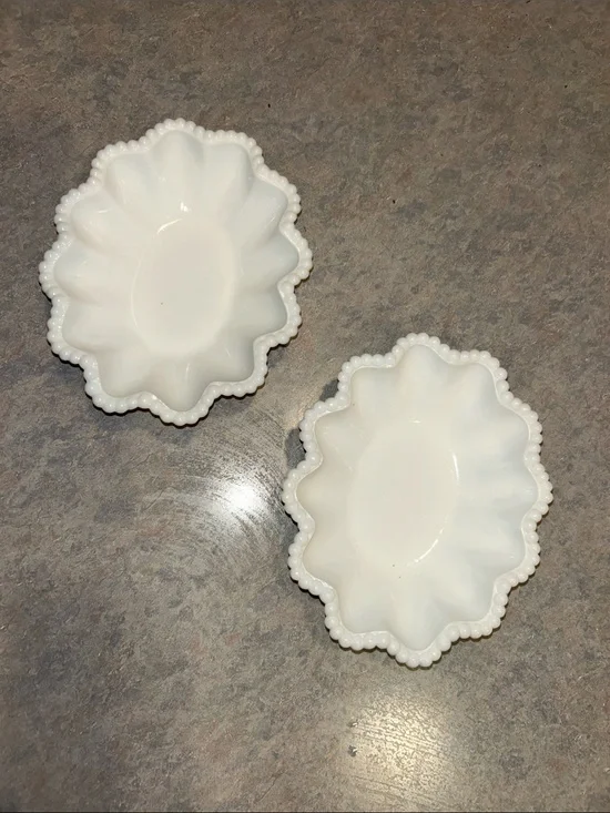 Westmoreland White Milk Glass Scalloped Dishes - Pair