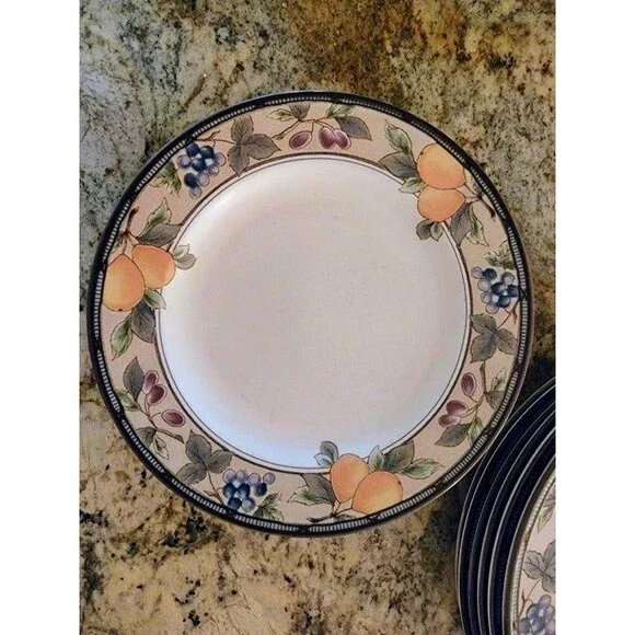 4 MIKASA INTAGLIO GARDEN HARVEST CAC29 RIMMED SOUP PASTA BOWLS 9 3/8