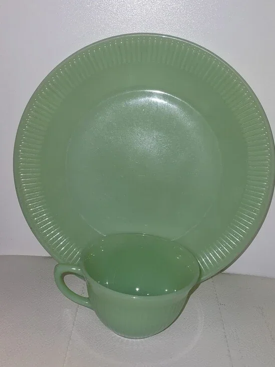 Vintage Jadeite Jane Ray 9⅛