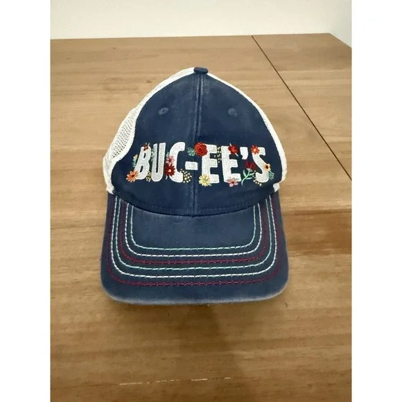 Buc-ee's Floral Embroidered Trucker Hat Blue White Mesh Adjustable Cap Women
