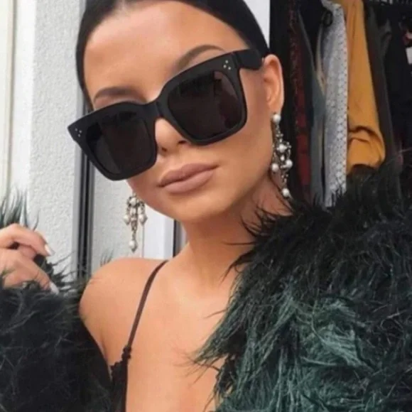 NEW Fashion Square Oversized Sunglasses *NEW*