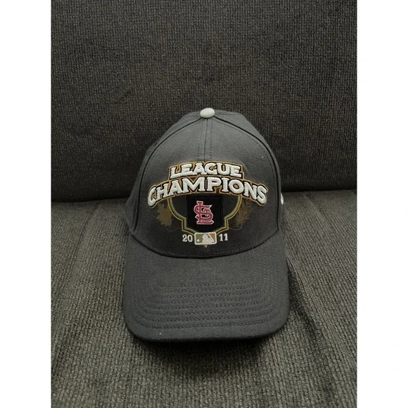 St. Louis Cardinals Hat Cap Fitted One Size MLB Baseball Champions 2011 New Era