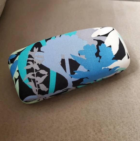 Vera Bradley Clamshell Readers Sunglass Eyeglass Case In Camofloral