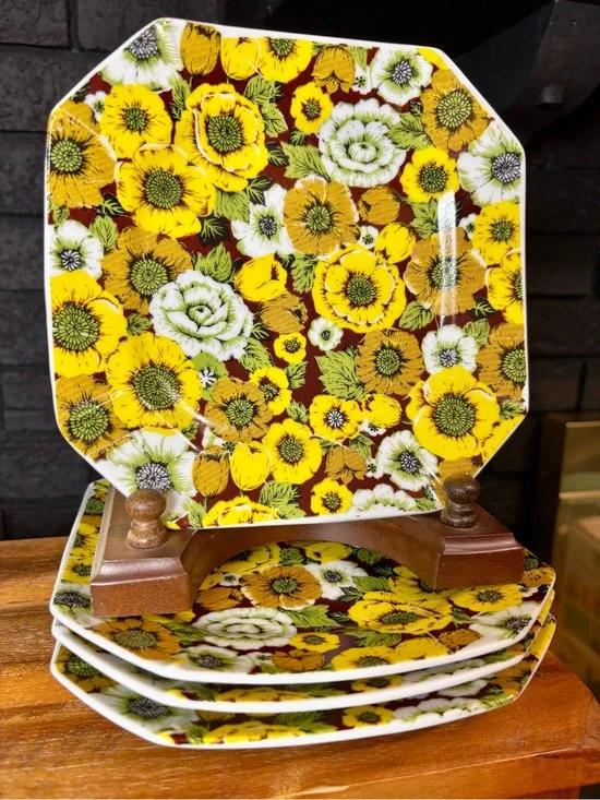 “Flower Power” MCM Kitchen 1970s-era octagon plates dishes Chintz  Vintage