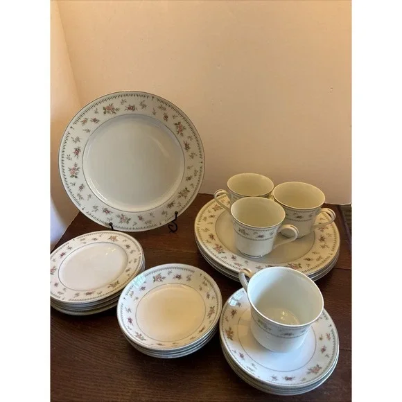 Vintage Abingdon Fine Porcelain China Rose Japan Service for‎ 4 EUC