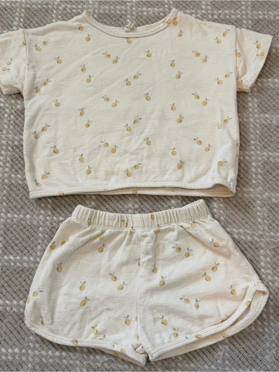 Quincy Mae Cream Lemon Print Lounge Set - Top & Shorts (2-3)