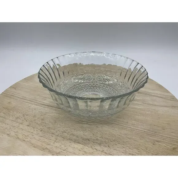 Clear Glass Serving Bowl Round Geometric Pressed Pattern Kitchen Decor‎ Tabletop