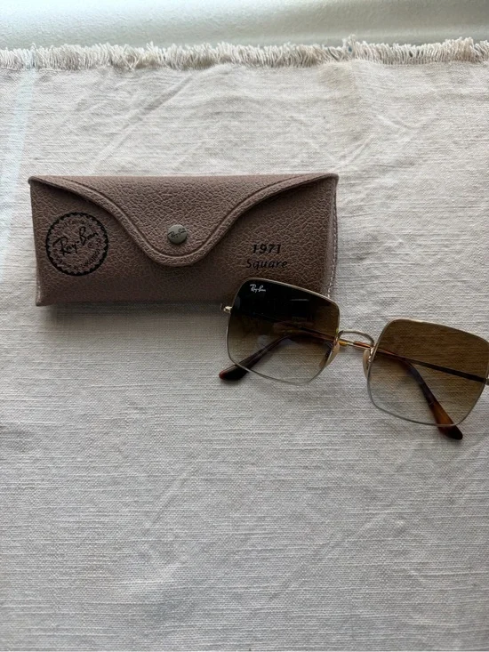 Ray-Ban Women's 1971 Square Sunglasses with Brown Gradient Lenses