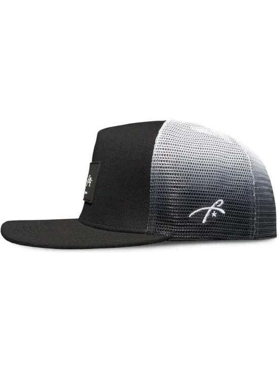 Unisex Snapback Trucker Hat - Stylish Mesh Cap for Outdoor Adventures & Casual