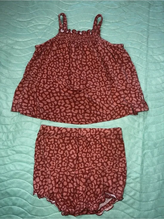 Little sleepies outfit