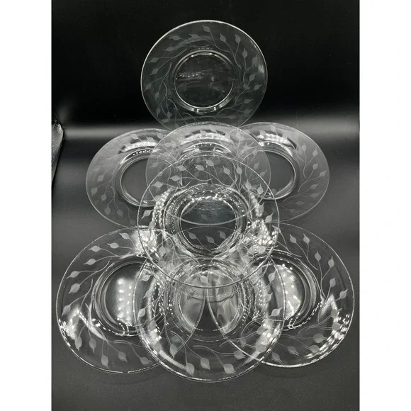 Vtg Etched Glass Salad Dessert Luncheon Plates Set of 8 Leaf Vine Clear 8