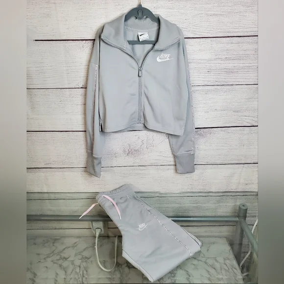 Nike Kids Light Gray Zip Jacket & Joggers Set