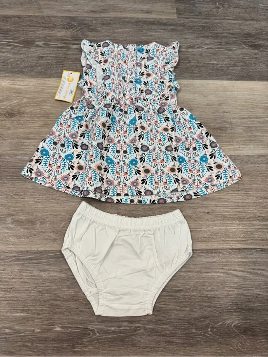 NWT - BK Nature With Style floral 0-6 month outfit.