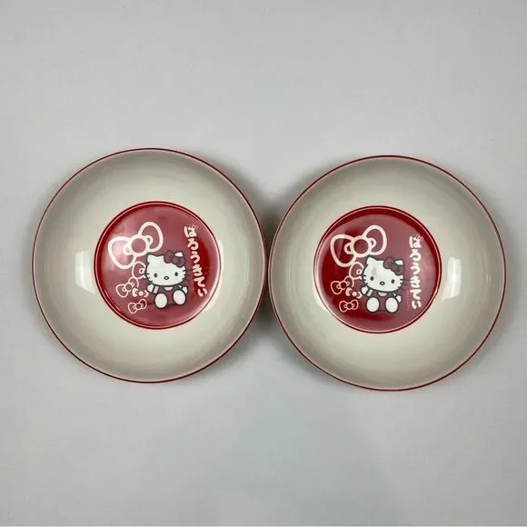 NWT‎ Hello Kitty 9 inch Ceramic Bowl Set