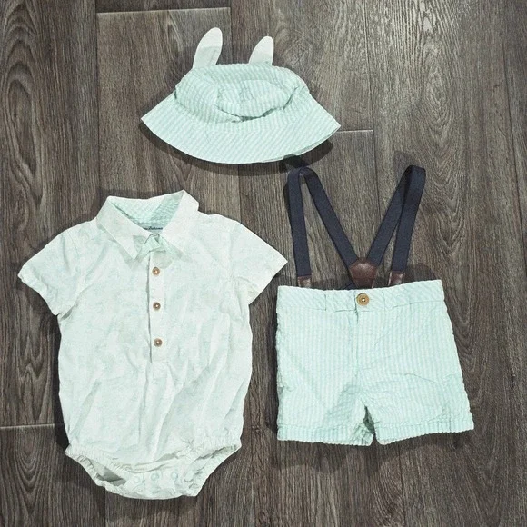 Tommy Bahama Baby Boy 12M‎ Seersucker Shorts Suspenders Hat Bunny Shirt Set 3pc