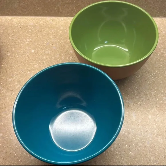 ❤️ Vibrant Green and Blue Melamine Bowls