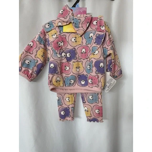 Care Bear Baby Girls three-piece Set  3-6 months New With Tags.‎ G32