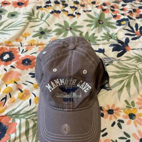 Mammoth cave brand new large hat