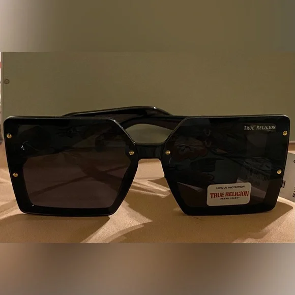 TRUE RELIGION Authentic Oversized Squared Sunglasses NWT