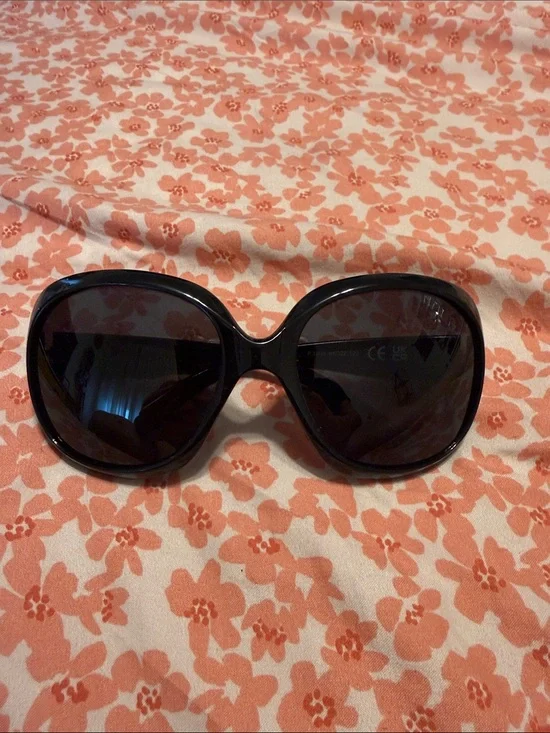 Oversized Black Women's Sunglasses
