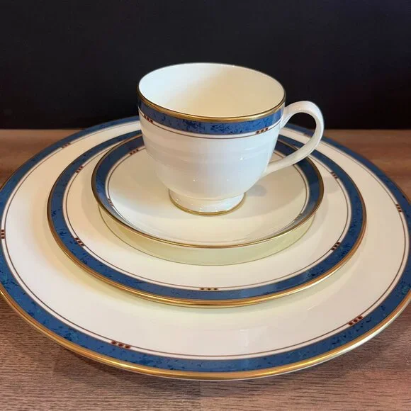 Pfaltzgraff Hampton Four (4) Piece Place Setting