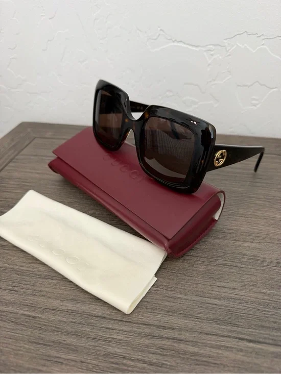 Gucci 54mm Black/Brown Tortoise Oversized Square Sunglasses Gold Logo GG0896s
