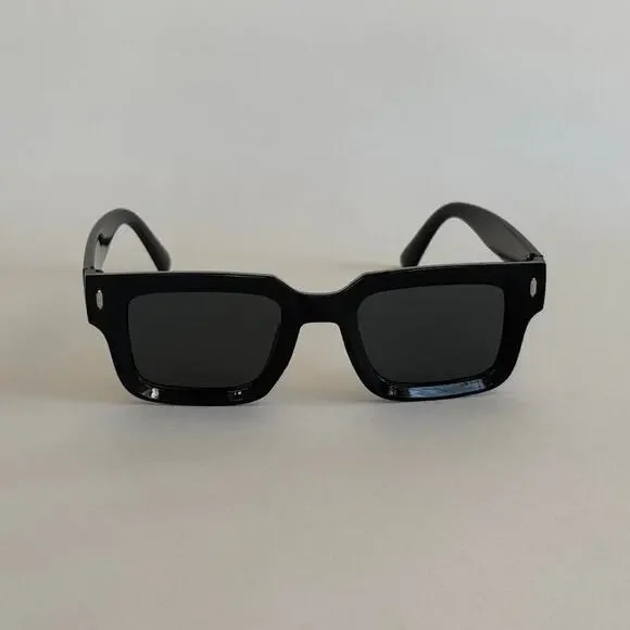 Black square sunglasses with uv