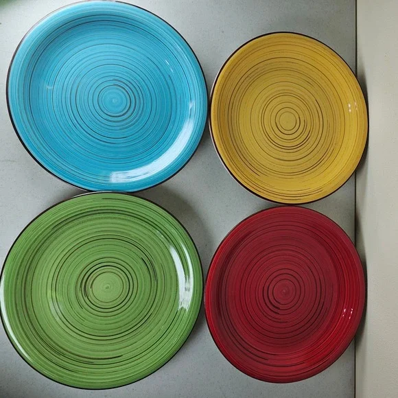 4 Better Homes and Gardens Festival Dinner Plates