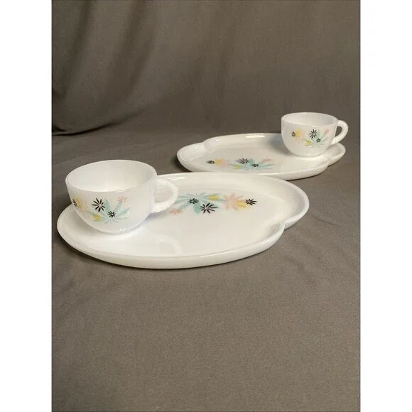 Vintage ATOMIC FLOWER PATIO BY FEDERAL Milk Glass Snack Set Tea Coffee