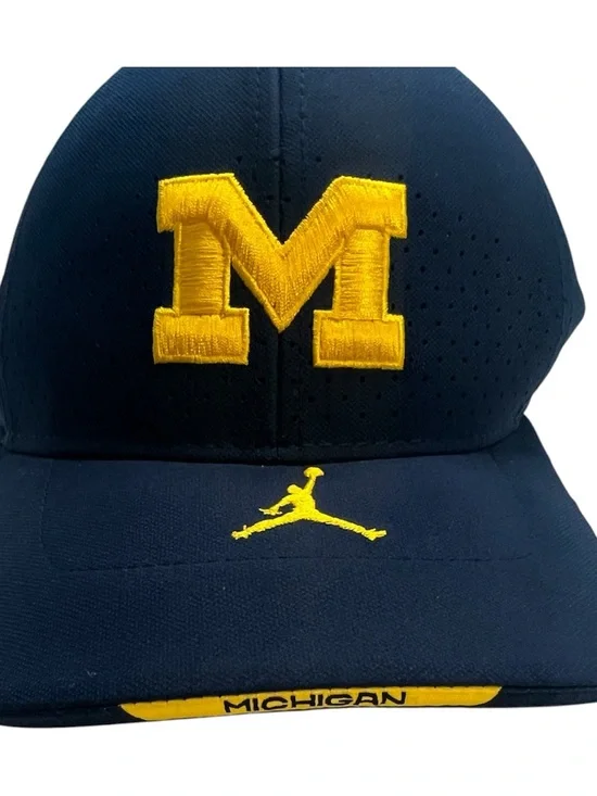 Nike Air Jordan Michigan Wolverine On Field Hat/Cap Size S/M Navy Blue Unisex