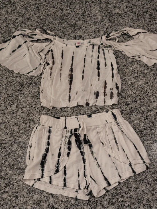 Flowers by Zoe White and Black Tie-Dye Girls Matching Set