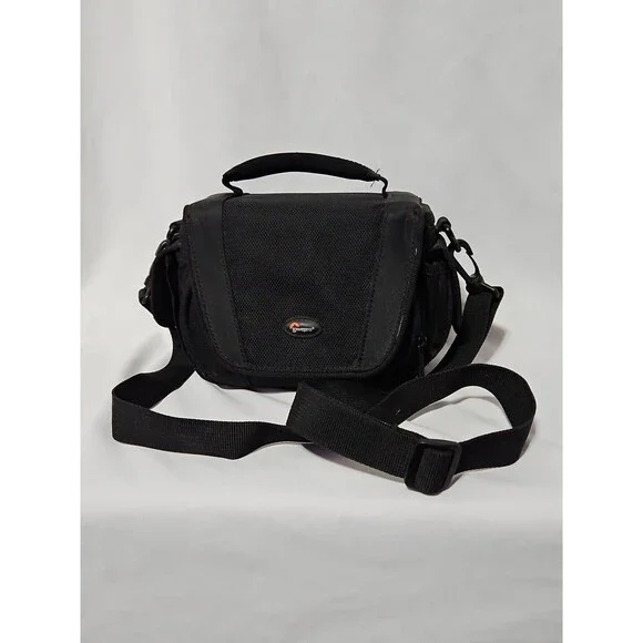 LowePro LP107 Protective Camera Shoulder Strap Bag Padded Carrying Case BK 8x5x5