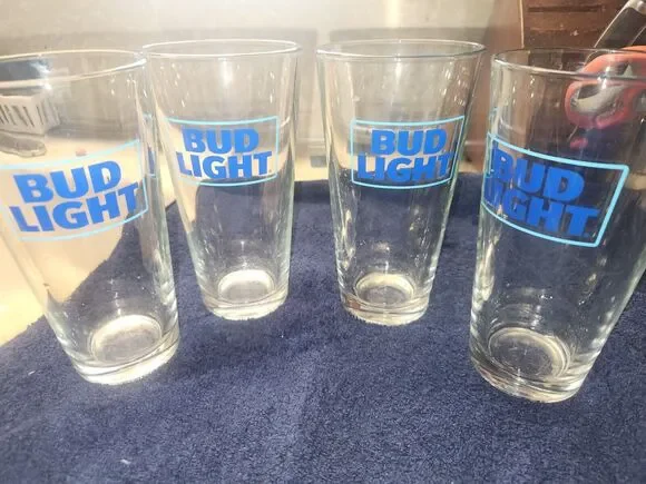 Bud Light 20oz Set Of 4 Glasses New