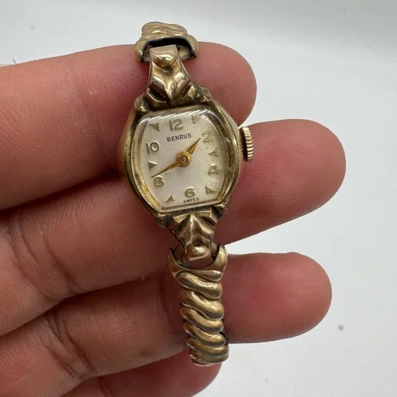 Vintage Benrus Women Watch 10K RGP Bezel Swiss Made Gold Tone‎ working movement
