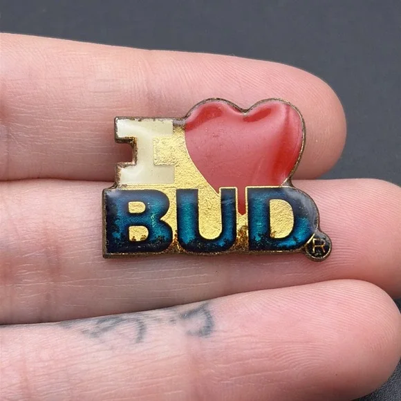 I Heart Bud Budweiser‎ Beer Alcohol Lapel Hat Pin