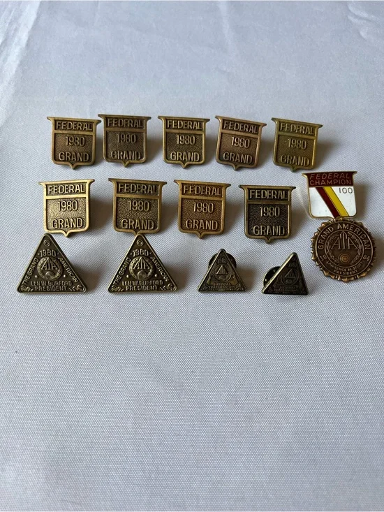 Vintage 1980 Federal Grand Pins Collection
